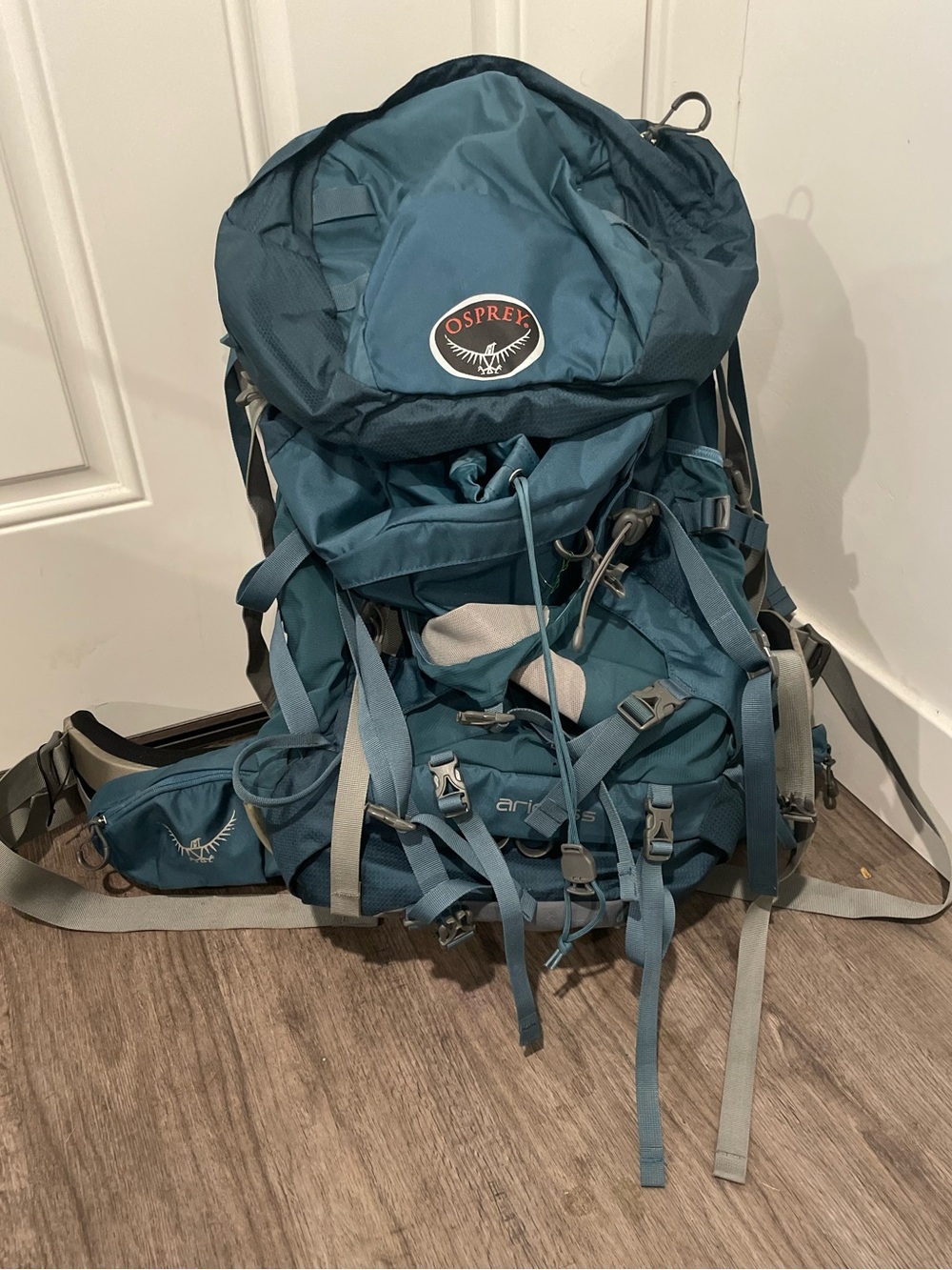 Like New Women’s XS Ariel 65 Hiking/Backpacking Pack